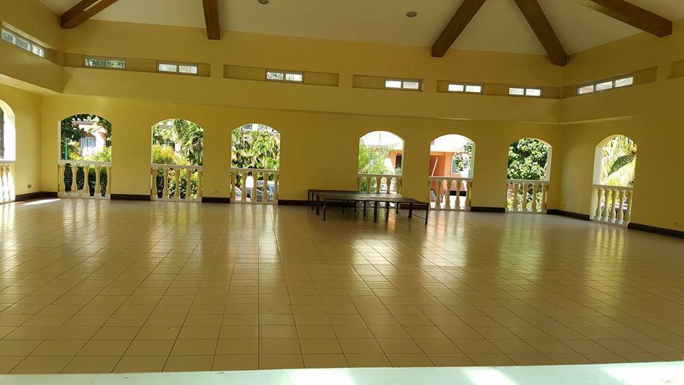 Chateau Elysee Unit - Vendome Apartment Manila